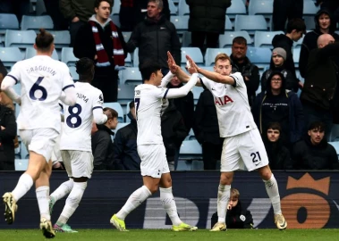 Postecoglou fights to avoid sack as Spurs face Man Utd in Europa final