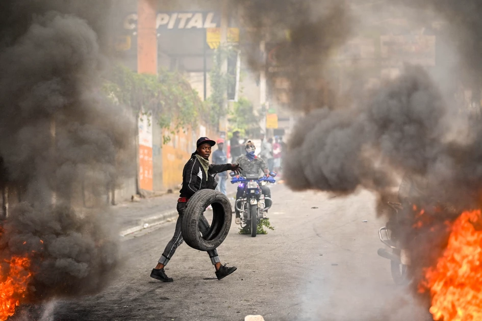 Two injured as clashes erupt during burial in Migori