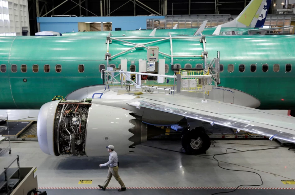 Boeing reaches tentative labor deal with 25% pay hike, new plane commitment Boeing reaches tentative labor deal with 25% pay hike, new plane commitment
