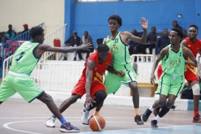 Strathmore Blades ring war bells ahead of varsity derbies