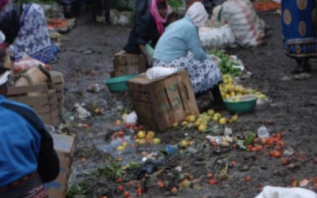 Gikomba market traders, customers forced to wade through mud