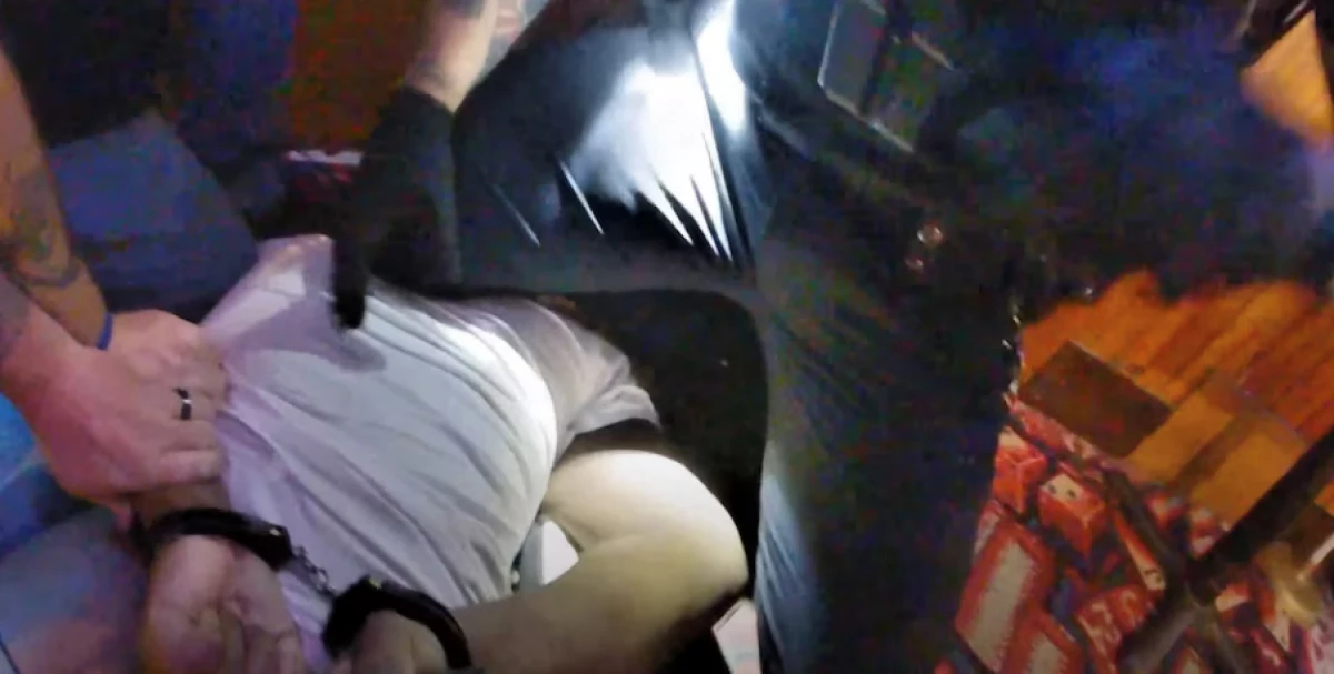 'I can't breathe': Black man tells police before he died, video shows 'I can't breathe': Black man tells police before he died, video shows