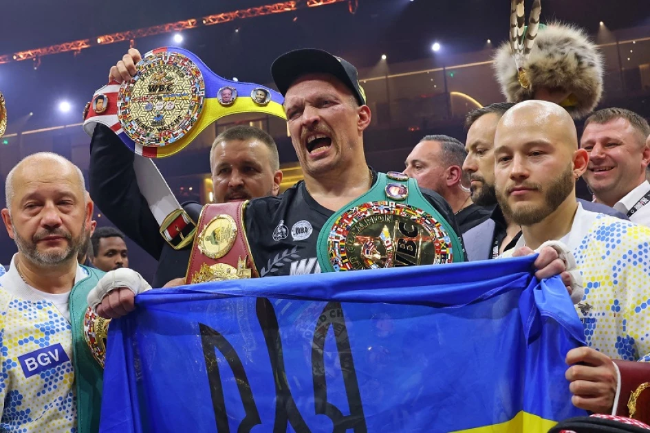 Usyk beats Fury to become undisputed world heavyweight boxing champion Usyk beats Fury to become undisputed world heavyweight boxing champion