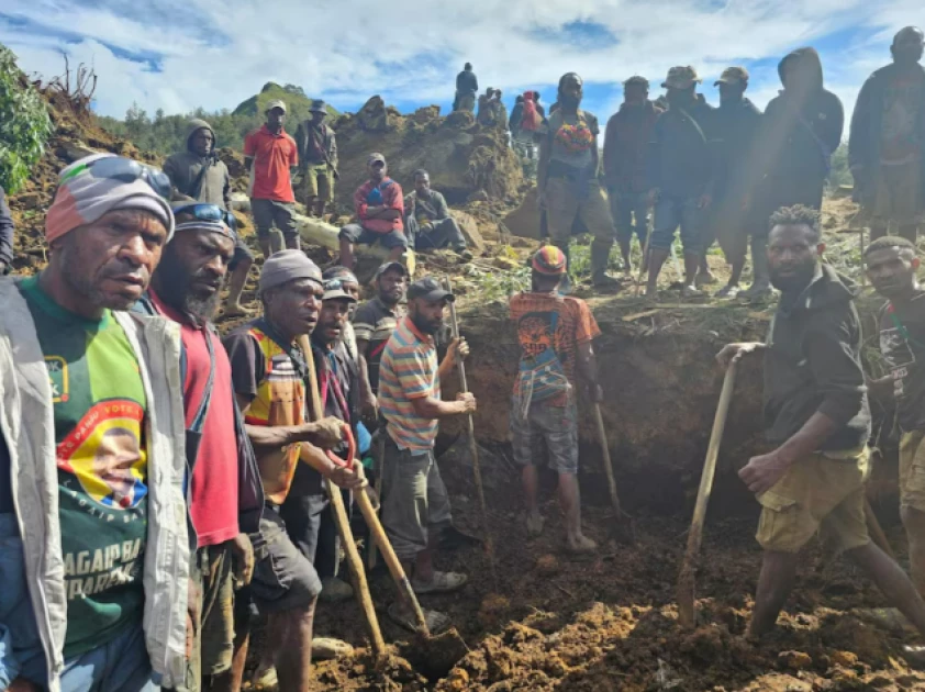 More than 300 buried in Papua New Guinea landslide