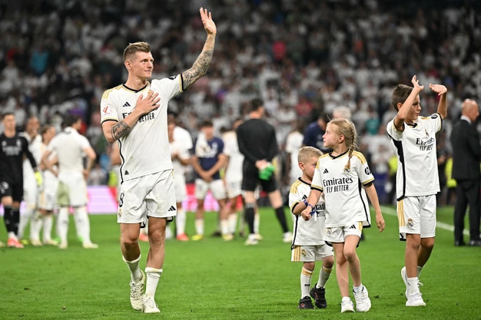 Madrid fans see off Kroos in Betis draw