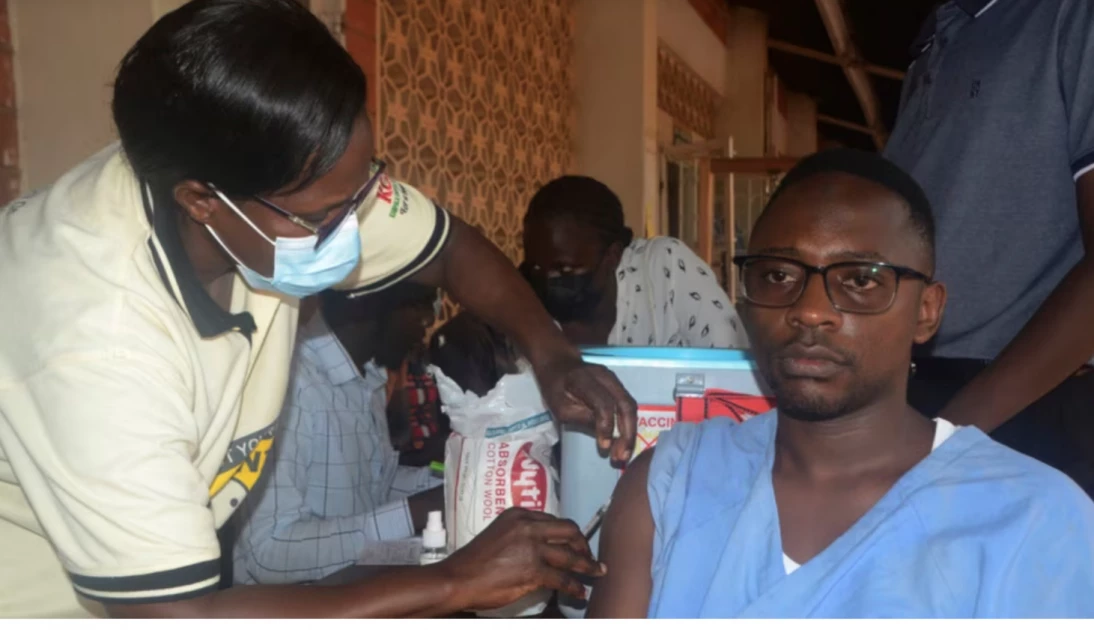 Uganda tackles yellow fever with new travel requirement, vaccination campaign Uganda tackles yellow fever with new travel requirement, vaccination campaign