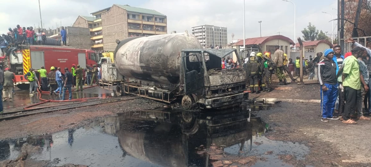 Gas tanker explodes in Pipeline