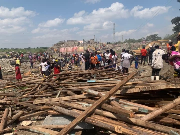 Soweto residents in bid to salvage property before demolitions 