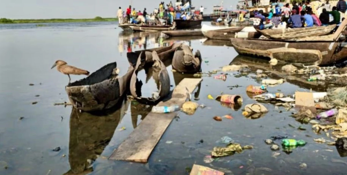 Nile River suffocating with waste
