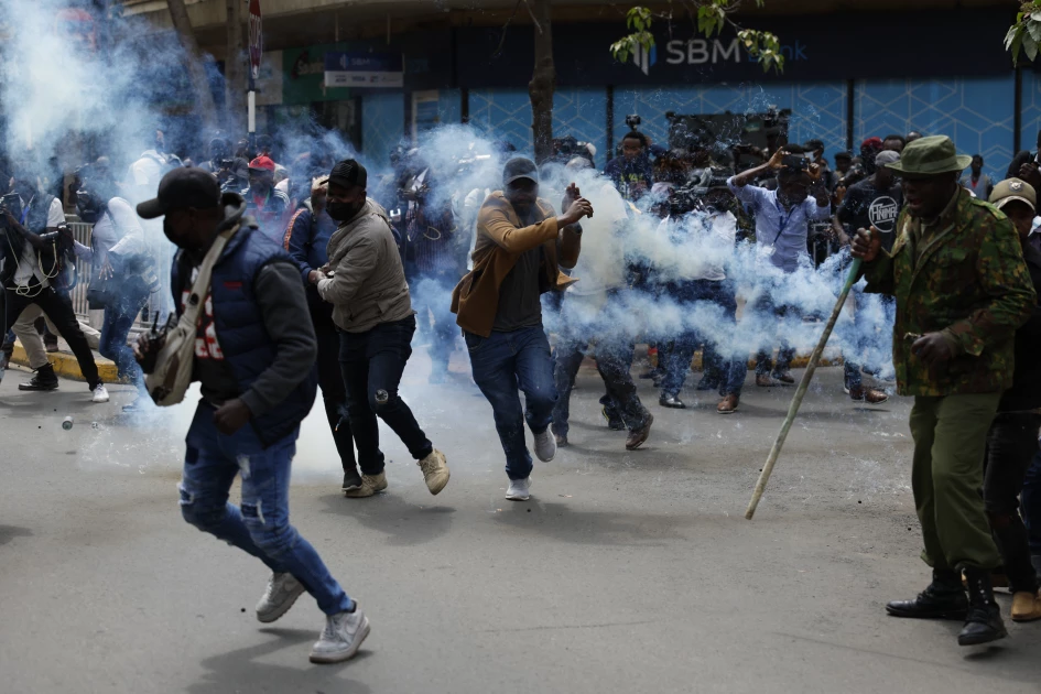 Occupy Parliament: Kenya protests go global as 'Football Twitter' shows support Occupy Parliament: Kenya protests go global as 'Football Twitter' shows support