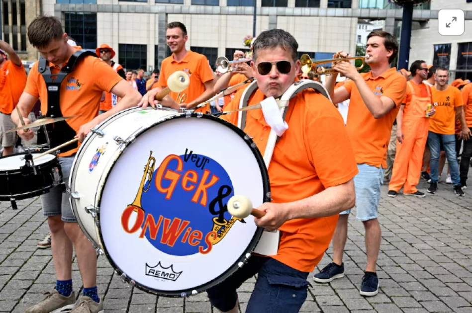 Dortmund turns orange as Dutch fans stream across the border Dortmund turns orange as Dutch fans stream across the border