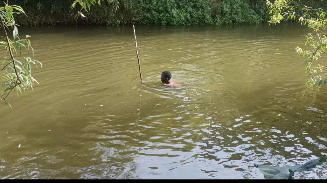 Divers retrieve body of Second Year student who drowned while swimming in River Thiba