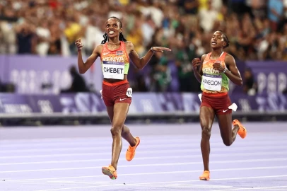 Faith Kipyegon, compatriots eye clean sweep in 1,500m final
