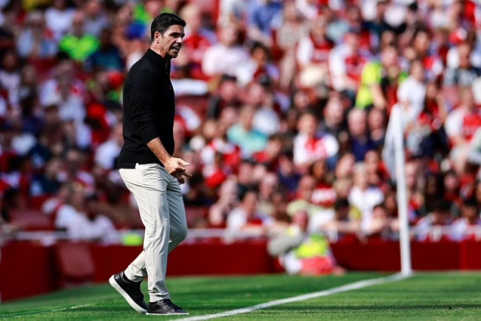 Arteta says Arsenal must be almost 'perfect' to take title from Man City