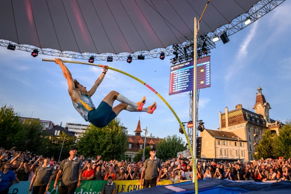 Pole vault king Duplantis continues winning ways post-Olympics Pole vault king Duplantis continues winning ways post-Olympics
