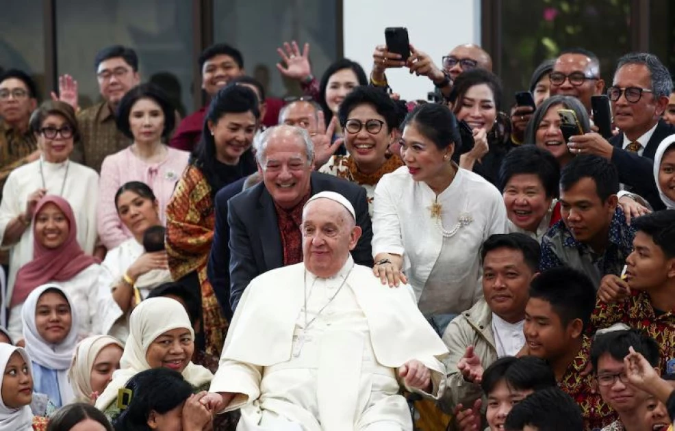 Pope Francis, in Muslim-majority Indonesia, warns against religious extremism Pope Francis, in Muslim-majority Indonesia, warns against religious extremism