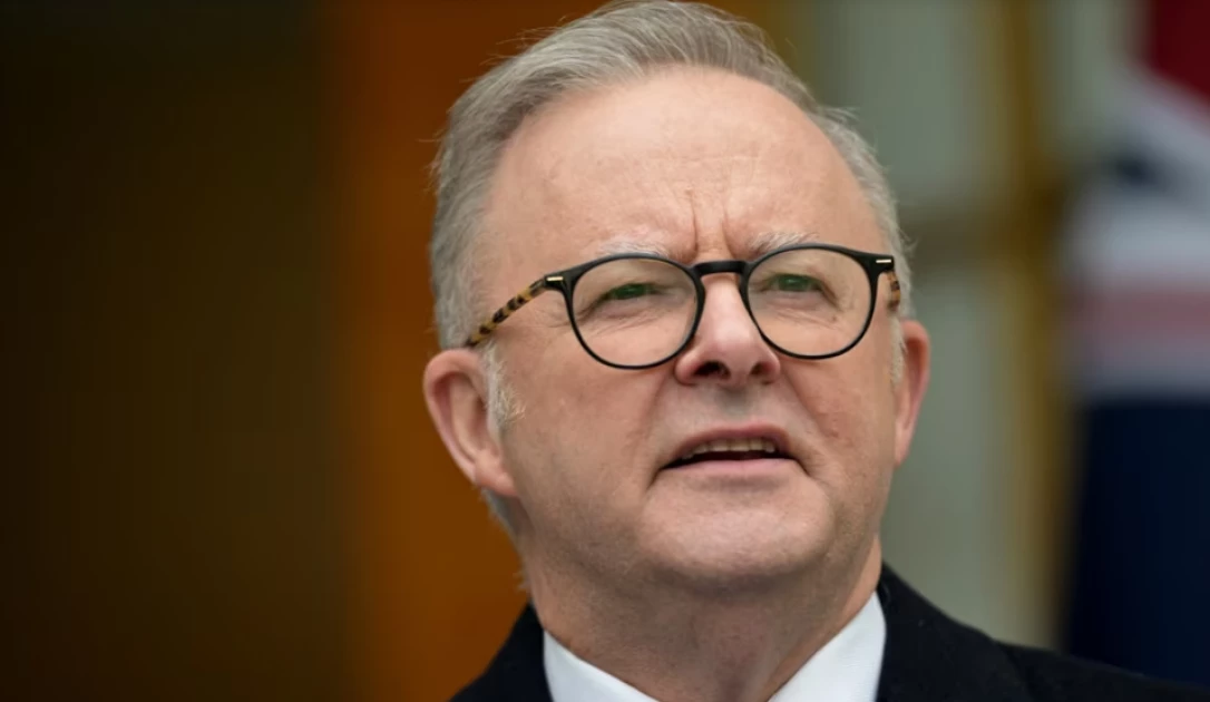 Australia plans age limit to ban children from social media Australia plans age limit to ban children from social media