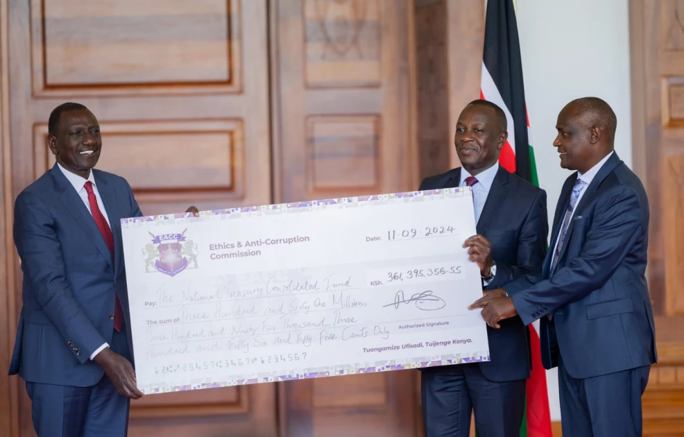 EACC hands over Ksh.5 billion worth of land, Ksh.511 million cash assets to gov't EACC hands over Ksh.5 billion worth of land, Ksh.511 million cash assets to gov't