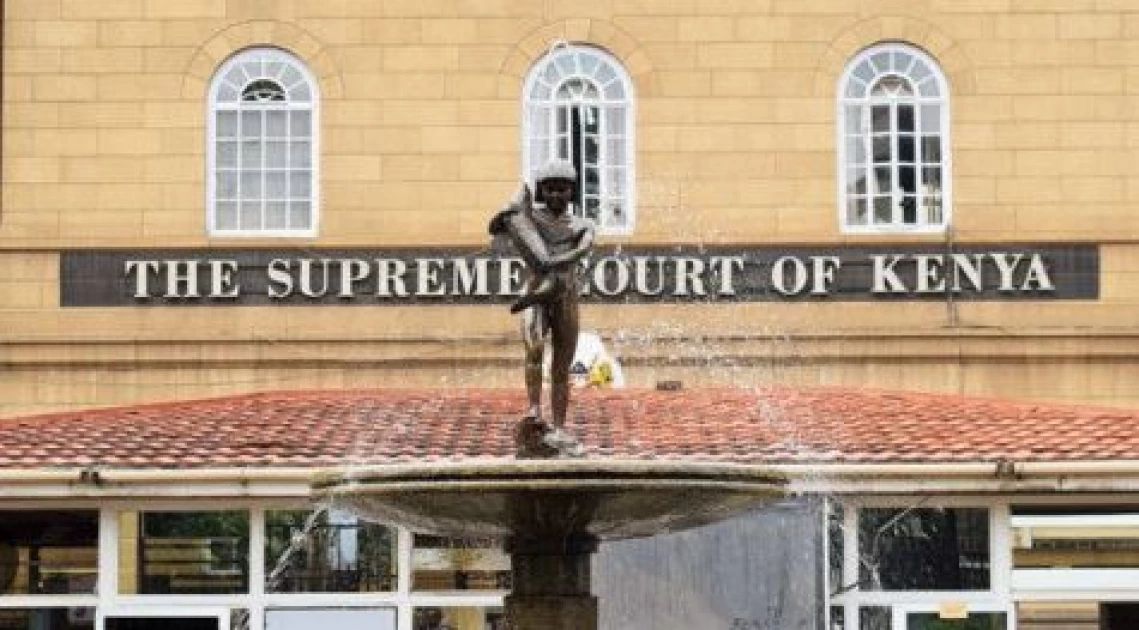 Man sets himself on fire outside Supreme Court building