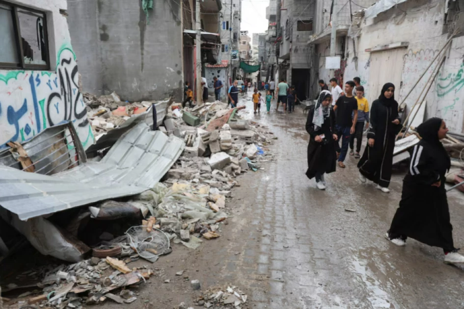 Israeli airstrikes kill at least 37 in Gaza, Palestinian medics say Israeli airstrikes kill at least 37 in Gaza, Palestinian medics say