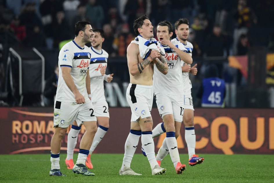 Atalanta snatch late draw at Lazio to hold Serie A lead