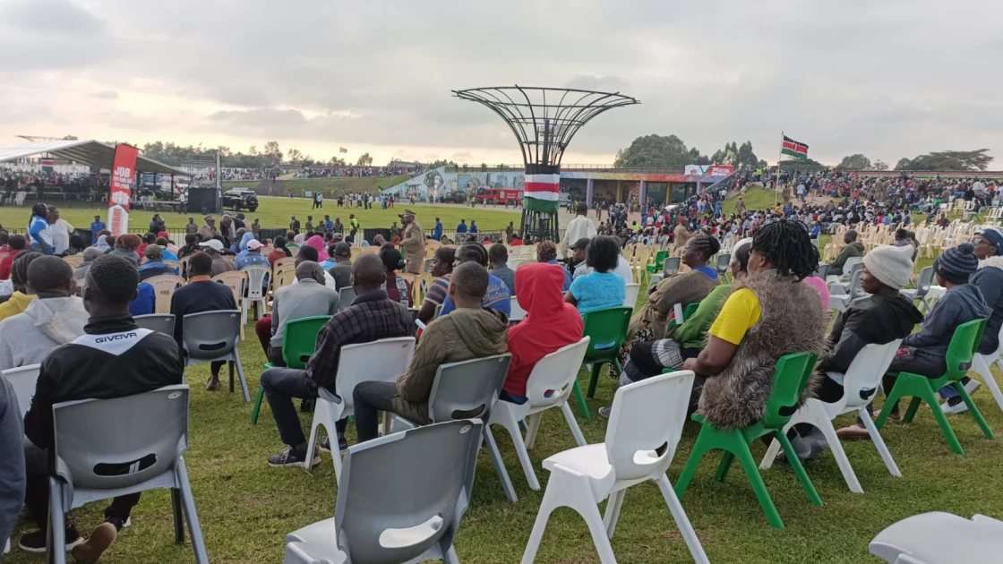Kenyans flock Uhuru Gardens for Jamhuri Day celebrations Kenyans flock Uhuru Gardens for Jamhuri Day celebrations