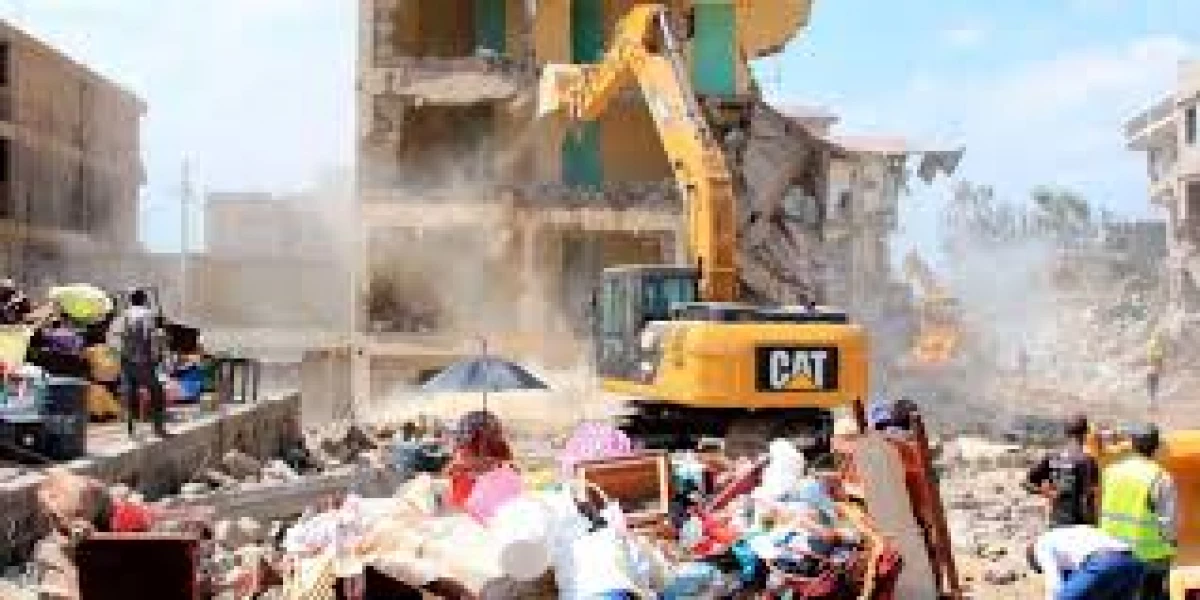 Dozens of families left homeless after bulldozers demolish homes in Kayole Dozens of families left homeless after bulldozers demolish homes in Kayole