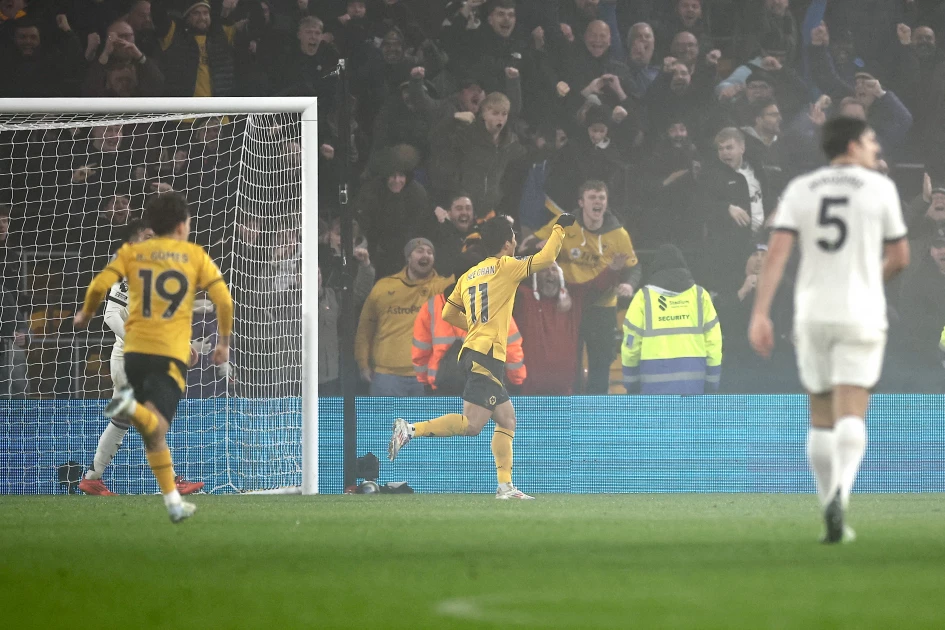 Wolves ease into FA Cup fifth round Wolves ease into FA Cup fifth round