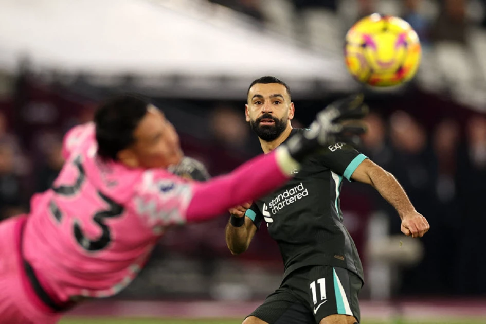 Salah says new Liverpool contract still 'far away' Salah says new Liverpool contract still 'far away'
