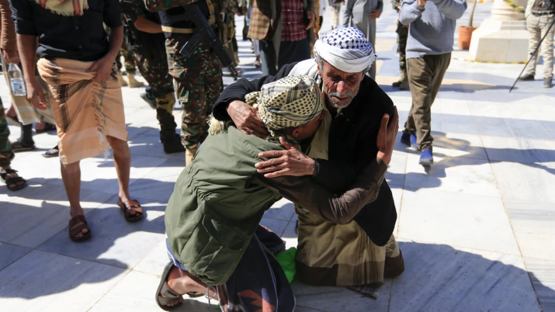 Yemen rebels in Trump's sights free 150 war prisoners