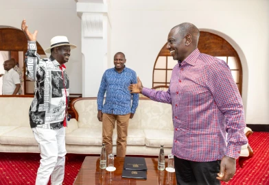 Raila donates 5 acres for construction of affordable houses in Kisumu