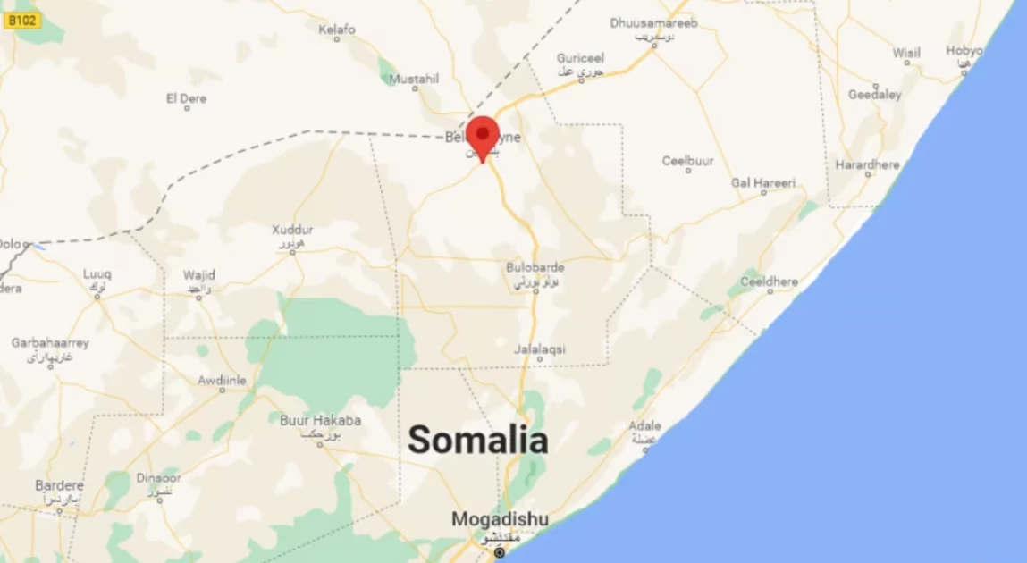 Gunmen attack hotel in Somalia, killing at least 5 Gunmen attack hotel in Somalia, killing at least 5