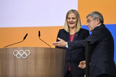 IOC is in 'best of hands', says Bach as he hands over to Coventry