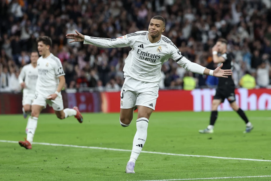 Mbappe can be Real Madrid 'legend' like Ronaldo: Ancelotti