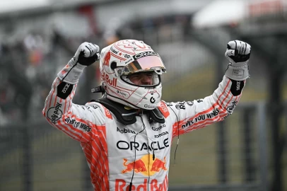 Verstappen dismisses Red Bull exit fears