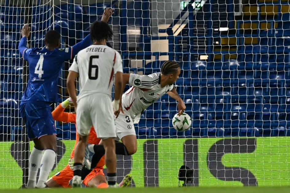 Chelsea squeeze into Conference semis despite Legia defeat Chelsea squeeze into Conference semis despite Legia defeat