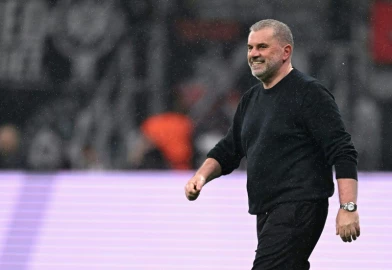 Postecoglou aims to ruin Liverpool title party despite boyhood fandom