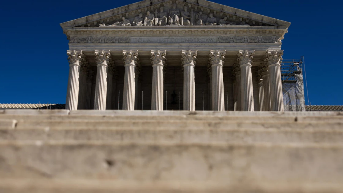 US Supreme Court pauses deportation of Venezuelans from Texas US Supreme Court pauses deportation of Venezuelans from Texas