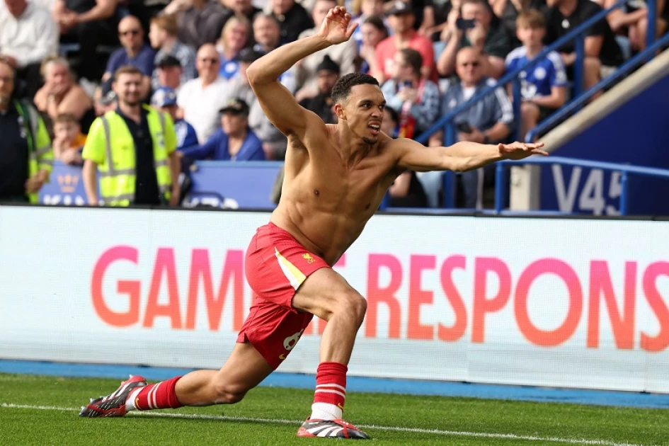 Alexander-Arnold will be remembered for 'good things' at Liverpool: Van Dijk Alexander-Arnold will be remembered for 'good things' at Liverpool: Van Dijk