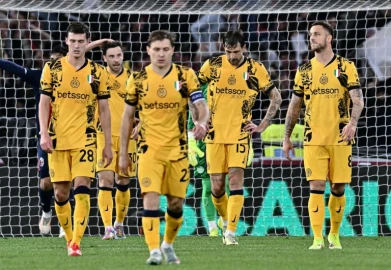 Inter return to tough Scudetto defence after treble dream dies