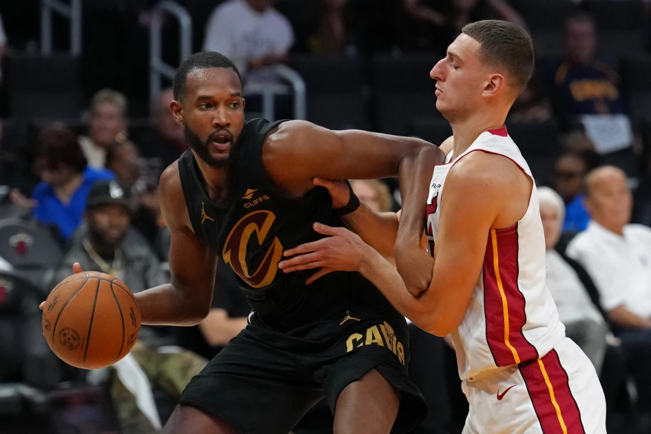 Cavaliers scorch Heat to seal series sweep