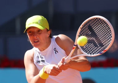 'Pretty bad' Swiatek thrashed by Gauff as Sabalenka returns to Madrid final