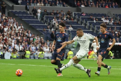Mbappe maintains Real Madrid Liga dream in Celta thriller