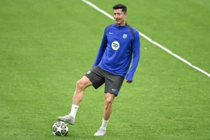Lewandowski on bench for Barca's showdown with Inter, says coach Flick