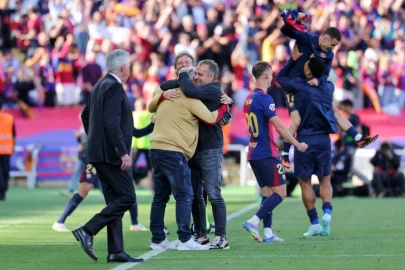 Barca edge Real Madrid in thriller to move to brink of Liga title