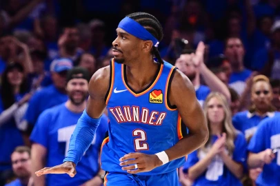 Thunder crush Lakers as Doncic hurt, Cavs clinch NBA playoff berth