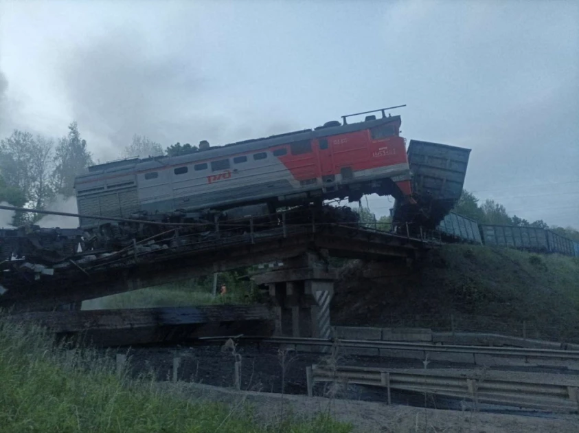 Bridges collapse in 2 Russian regions bordering Ukraine, 7 dead