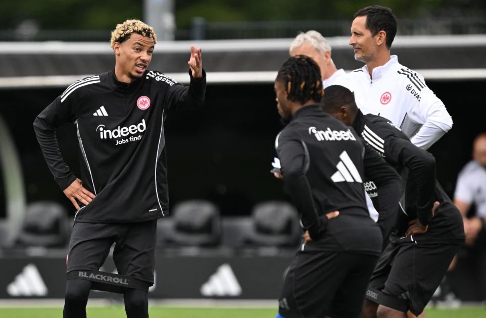 Liverpool line up swoop for Frankfurt striker Ekitike