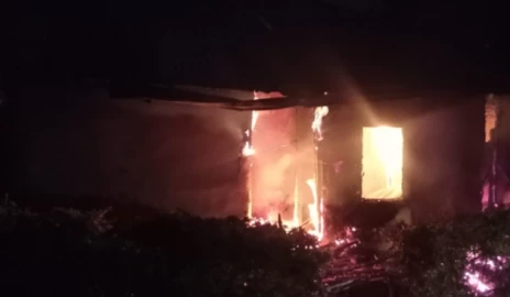 Kisii: Man lynched after attacking uncle with a machete