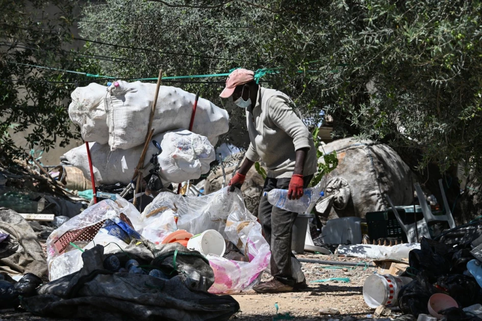 Tunisia plastic collectors spread as economic, migration woes deepen
